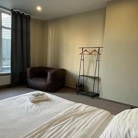 4Room Hostel Kyiv Exterior photo