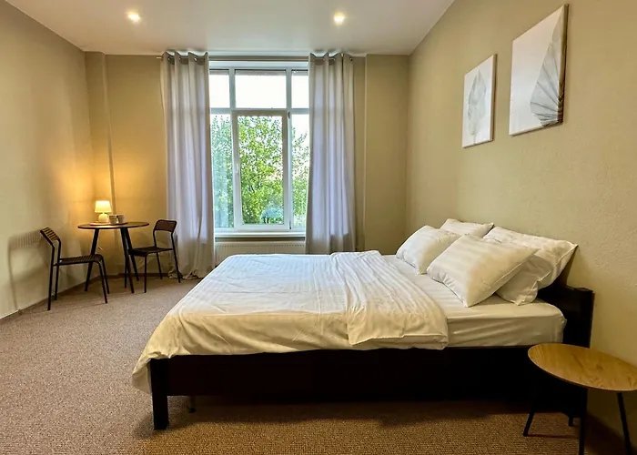 4Room Hostel
