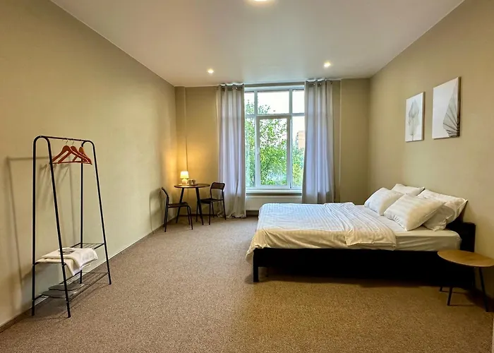 4Room Hostel