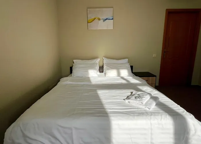 4Room Hostel